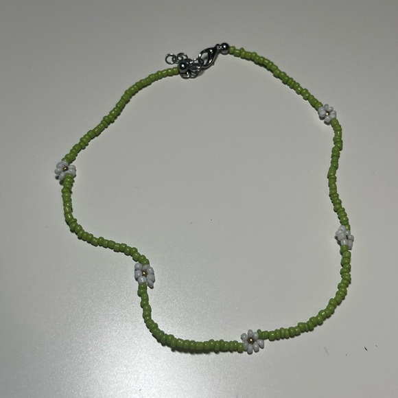 Lot of 2 HANDMADE Flower Beaded Necklaces - Picture 2 of 5